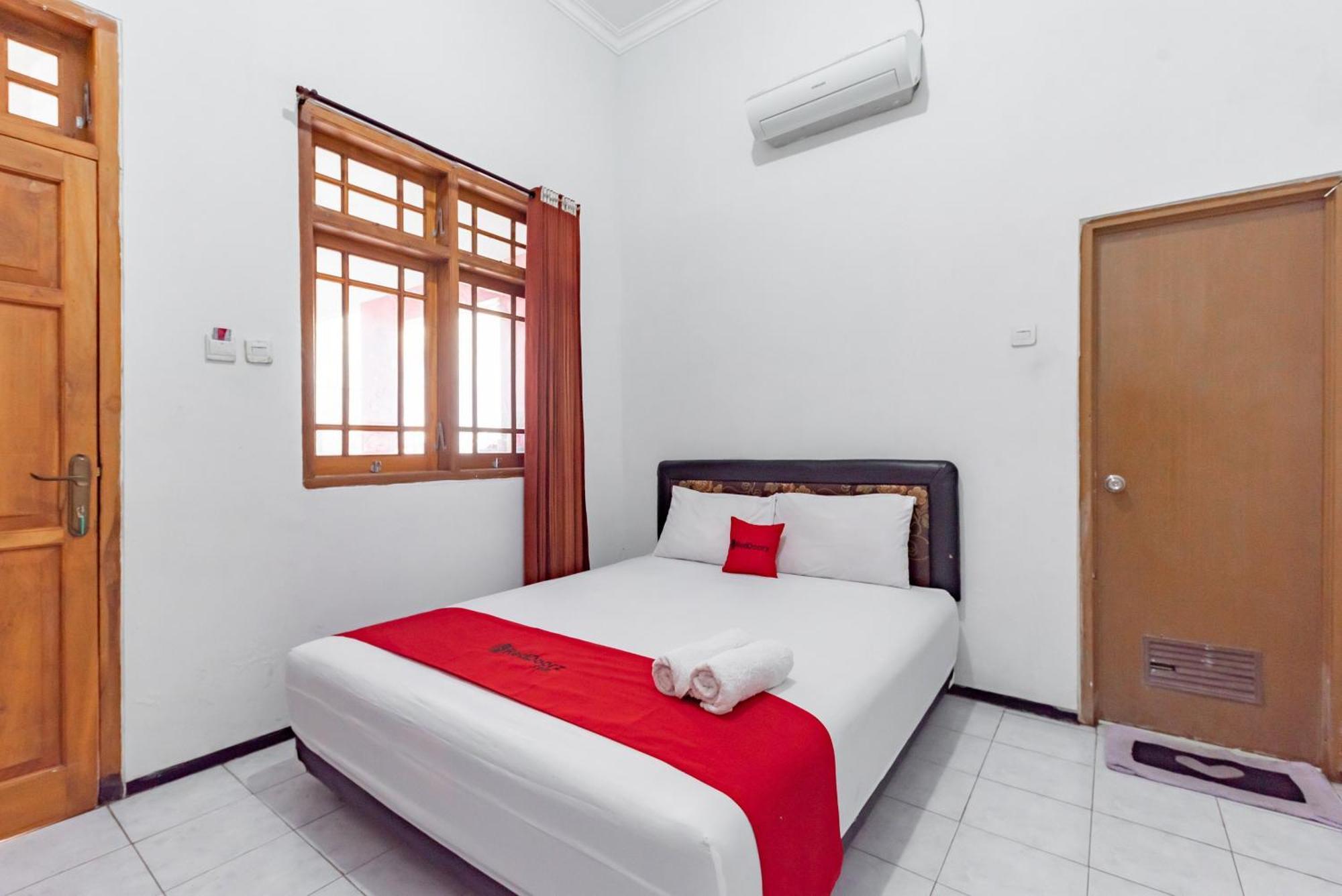 Reddoorz At Ciliwung Guest House Syariah Маланг Екстер'єр фото